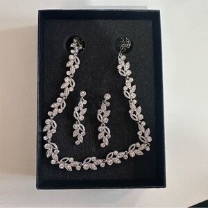 Elegant Silver Leaf Jewelry Set
